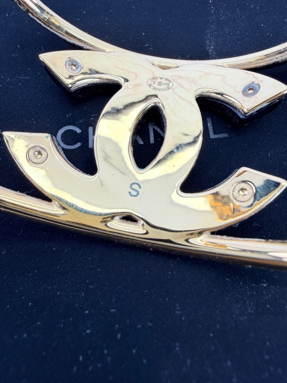 CHANEL Cuff Coco Mark Black and Gold Double C Logo Cuff Bracelet - Picture 7 of 10